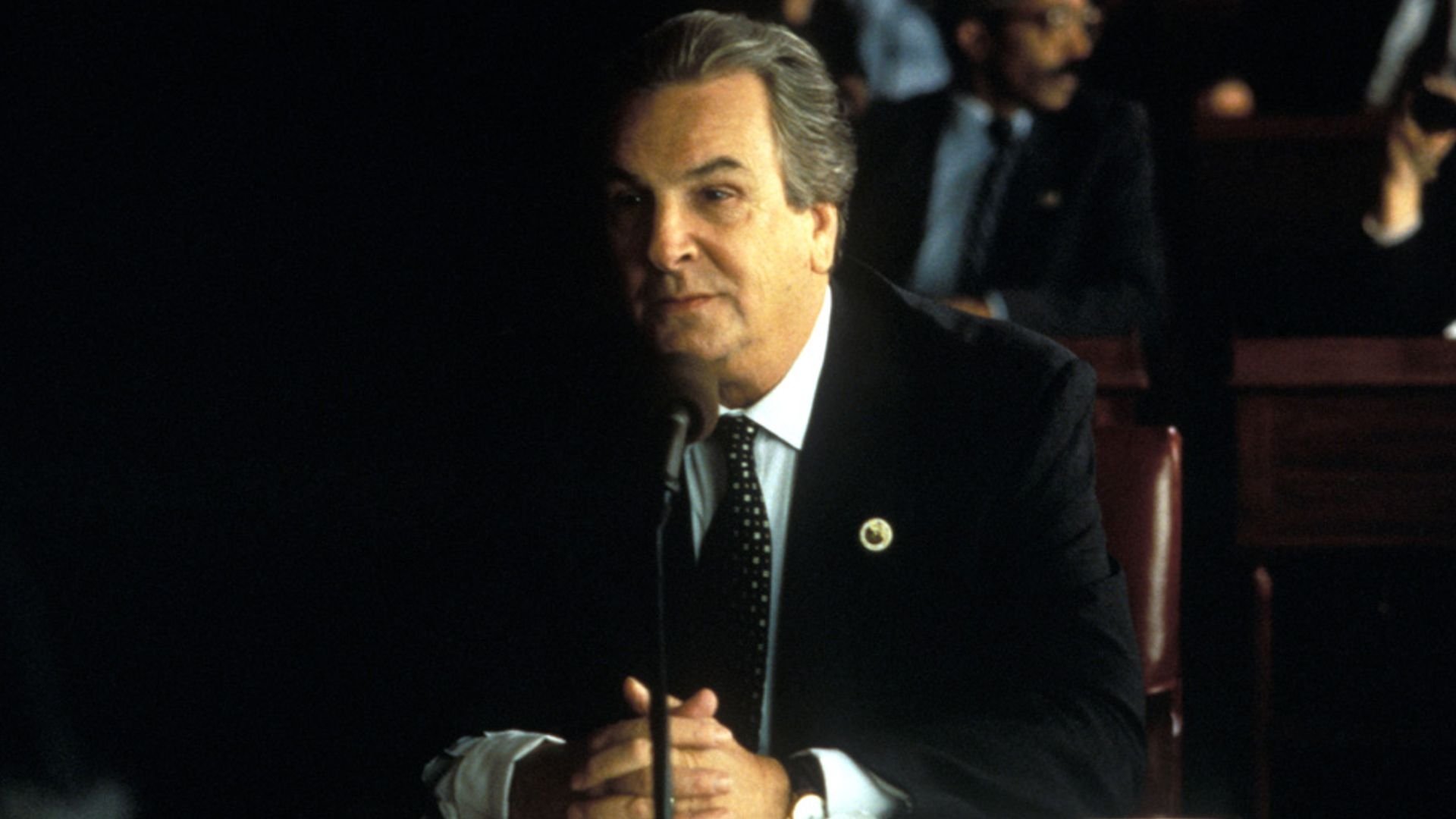 În Umbra Adevărului