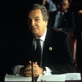 În Umbra Adevărului